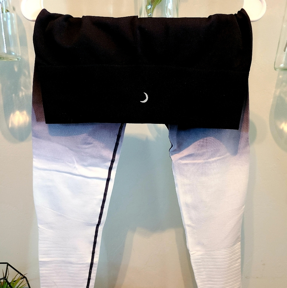 Zyia Light and Tight Performance Ombre Leggings